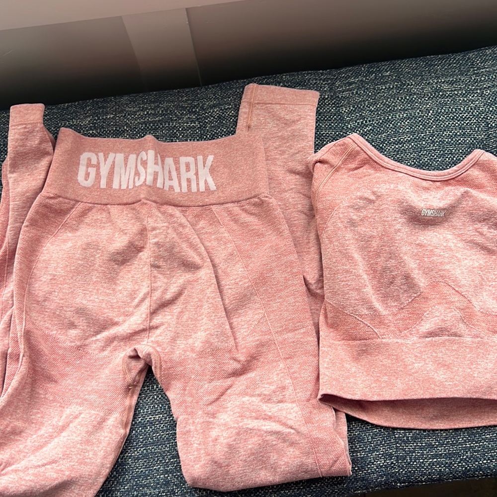 Blush color gymshark